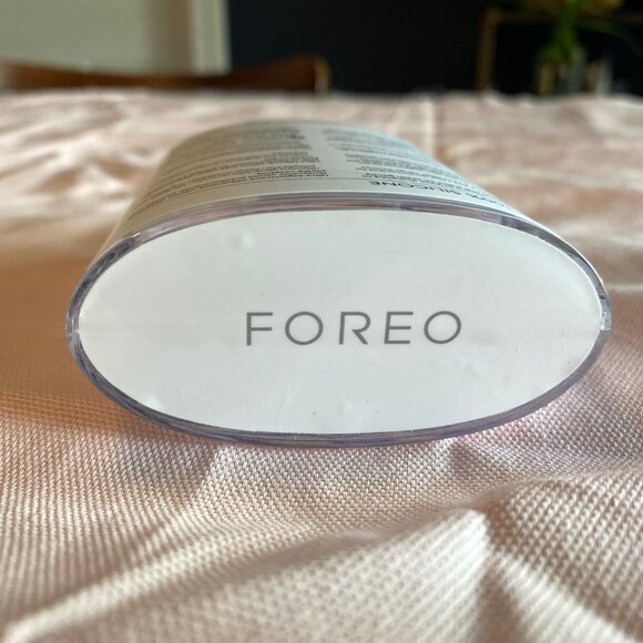 FOREO ISSA Toothbrush Sensitive Silicone Brush Head Pink BNIB - Picture 4 of 4